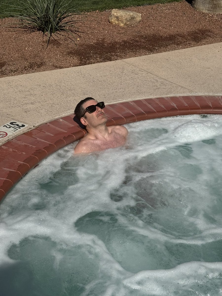 destructoamf's tweet photo. That feeling you get when you know all your files have good hygiene in Rekordbox. https://t.co/QLbEOumXJ0