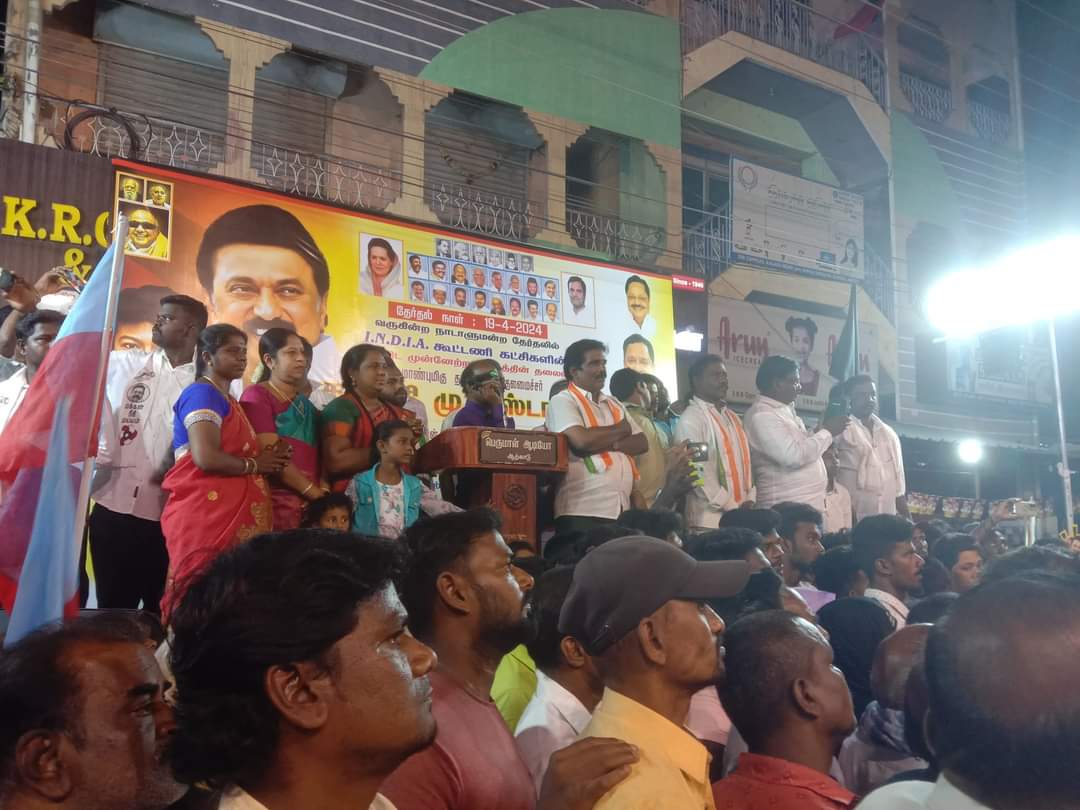 இந்திய கூட்டணி திமுக சார்பில் போட்டியிடும் அரக்கோணம் நாடாளுமன்ற வெற்றி வேட்பாளர் என்னை ஆதரித்து இராணிப்பேட்டை மாவட்டசெயலாளரும் மாண்புமிகு கைத்தறி மற்றும் துணிநூல் துறை அமைச்சர் @R_Gandhi_MLA அவர்கள்ஆற்காடு நகரத்தில்பொதுமக்களிடம் உதயசூரியன் சின்னத்திற்கு வாக்கு சேகரித்தோம்..