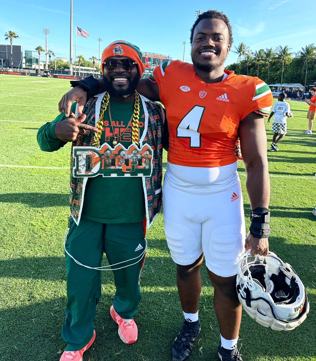 Greatness Overload, 🐐The Nephew @ruebenbainjr show us some love 🧡💚After THE SPRING GAME! He's a Real #MetroRailBoyz™️ #Miami #MiamiHurricanes #SpringGame #SpingGame2024 #CanesFootball #CobbsStadium #CollegeFootball #Canes #MiamiLife #MiamiBeach #CanesLife #ACC #ACCnetwork