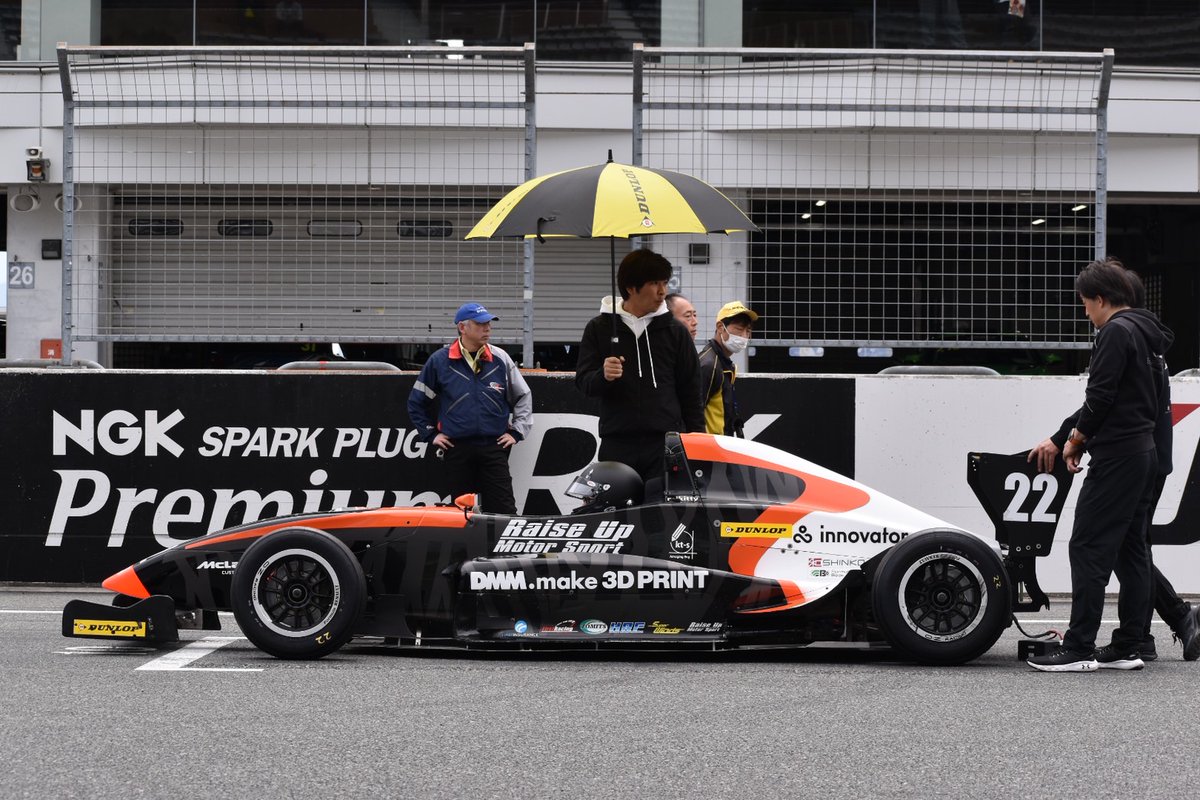 lotuspartsshop's tweet photo. ロードラック＆ハイダウンフォースという夢のようなコンセプトで製作。解析上も走行上もその結果です！

制作は下記
　設計＆開発→kt-s eng（@kt_s__）
　アドバイス→RaiseUPmotorsports（@raiseup55）
　製作→DMMmake（@DMM_make）＆more

ご興味あるかたはご連絡を
#FormulaBeat #CDF #OpenFOAM https://t.co/yES3gqRv9R