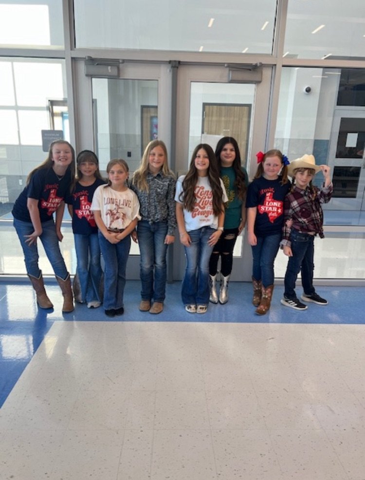 ChinaSpringES's tweet photo. 4th grade program
#ourWHY https://t.co/jWb7V8i8Ou