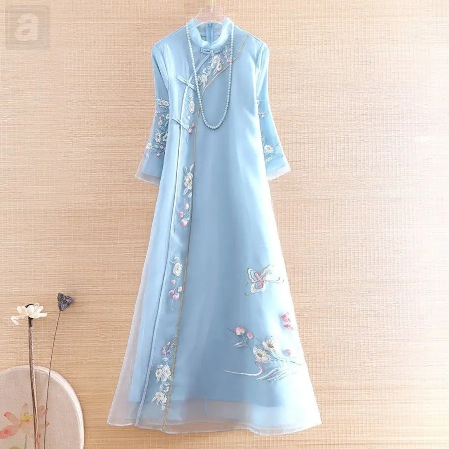 Alsoall_Sale's tweet photo. 中式優雅風 立領斜襟盤扣 花朵刺繡 改良旗袍 民族復古 疊穿拼接 長洋裝
商品貨號：47514
▼更多在這裡哦▼
👉https://t.co/Cso4x2sigh
-------------------------------------
#百搭 #盤扣 #2024s #潮流 #刺繡 #新中式 #改良旗袍 #立領 #alsoallfashion #alsoall #長洋裝 https://t.co/pWHnqyfKNJ