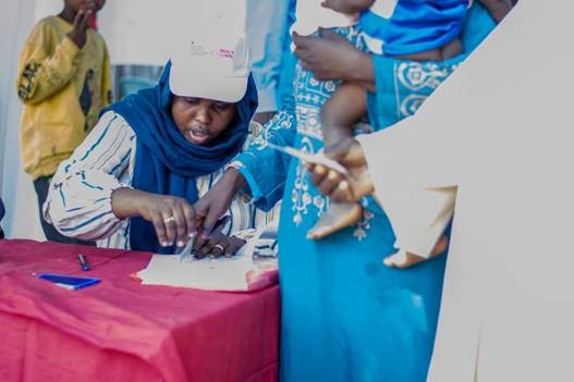 CdCMAE's tweet photo. @CdCMAE soutient les ONG @premiereurgence  @mercycorps @triangle_gh au Soudan. 
Ils apportent, depuis 2⃣0⃣2⃣3⃣, une assistance aux populations touchées par le conflit notamment dans plusieurs domaines :
· Santé
· Nutrition
· Assainissement de l’eau
· Abris
· Mise en protection https://t.co/3ClLSWWDDV