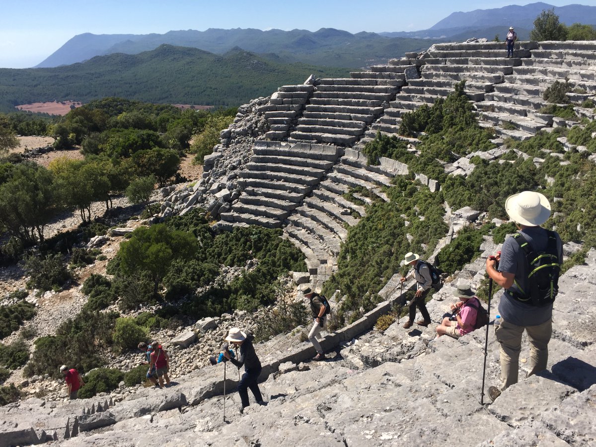 Fancy an expert-led hiking trip along Turkey's turquoise coast delving into archaeological & historical wonders, while also enjoying all the pleasures of a gulet cruise? Take a look at trim.ee/2Dp0g
#turkeytravel #turkey #turkiye #archaeologytour #hikingtours @AITOHQ