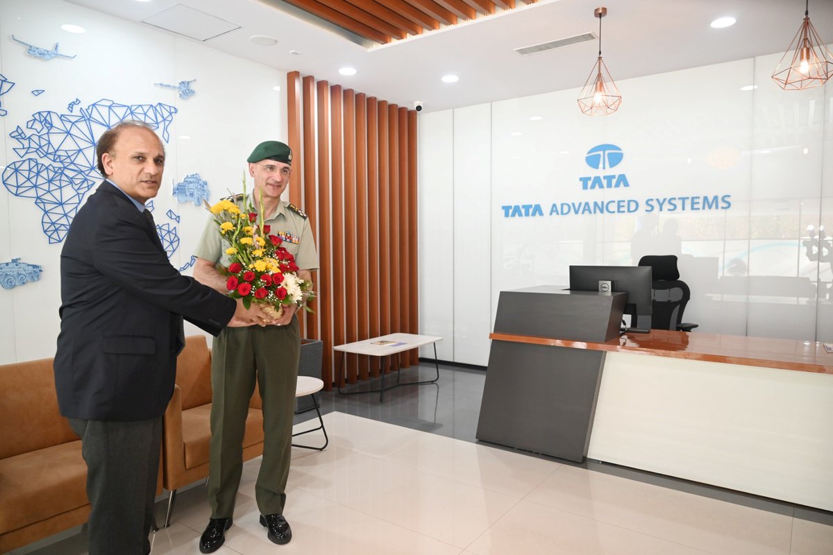 TASL recently had the privilege of welcoming General Dimitrios Choupis, Chief of the Hellenic National Defence General Staff, to our Pune facility. Strengthening #Greece and #India ties. @adagpi #IndianArmy #IndianGreeceFriendship @hndgspio @Hellenic_MOD @IaSouthern