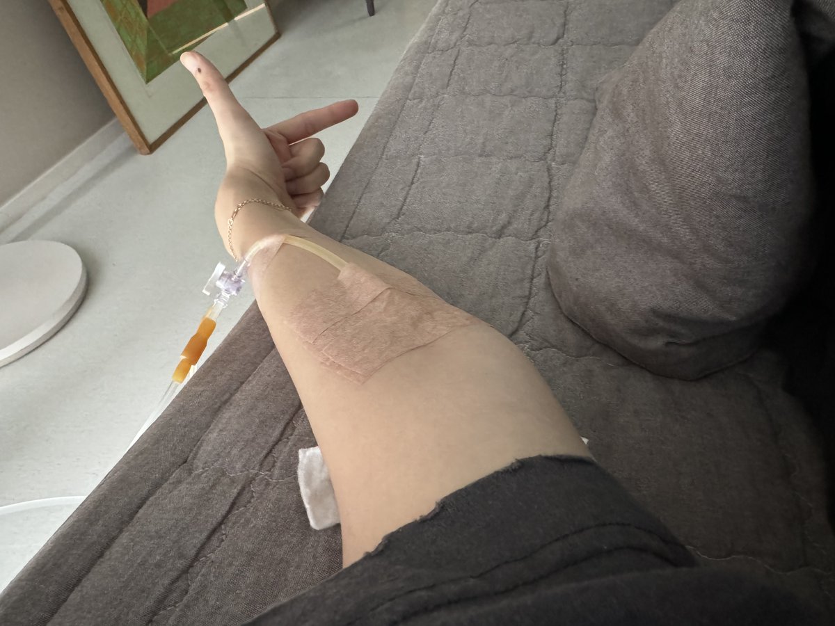 qtpiebyunbaek's tweet photo. easily top 5 worst pictures i've seen in my 11 years of loving baekhyun 🥲 please feel better soon, my overworked bub 🥺 https://t.co/NVr3M2LsYe