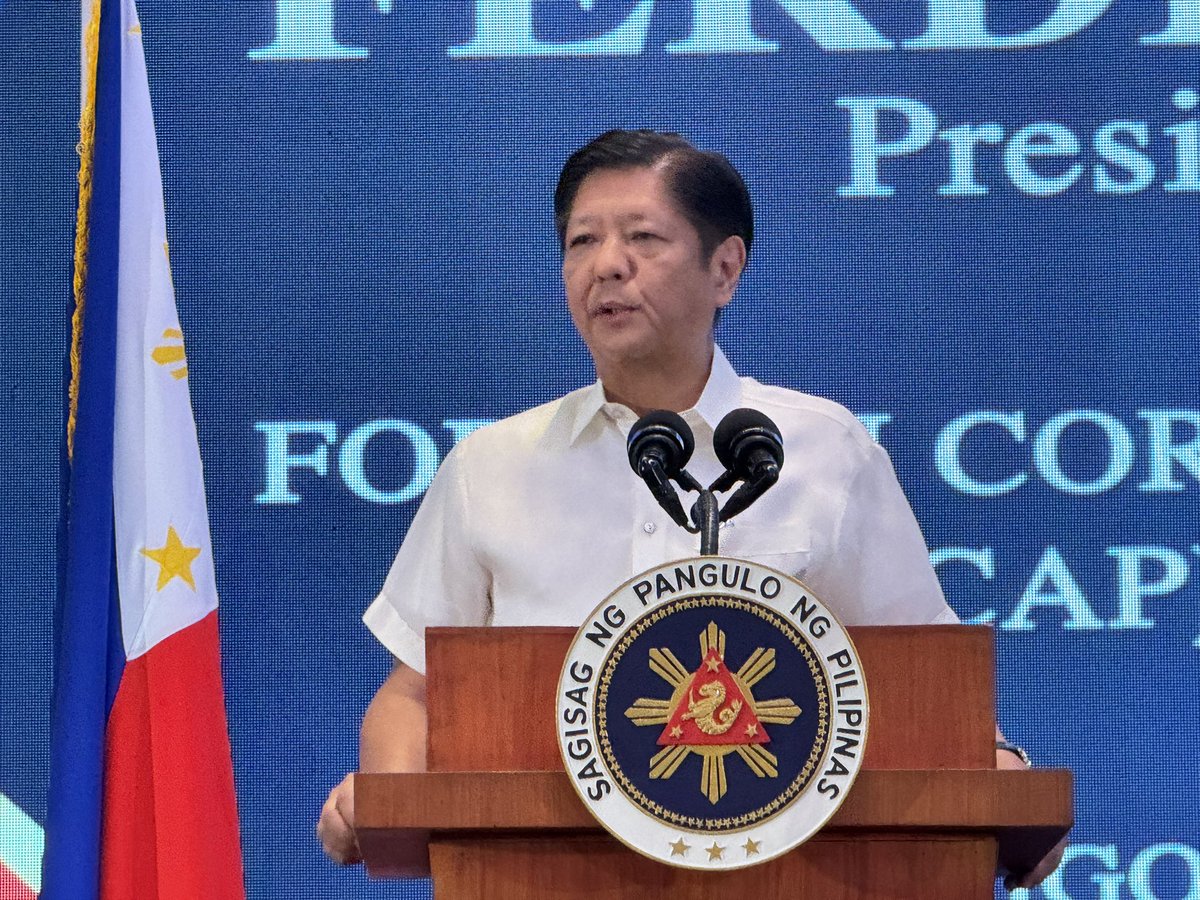 Philippine President Ferdinand Marcos Jr now speaking at the Foreign Correspondents Association of the Philippines’ presidential forum in Manila. @straits_times