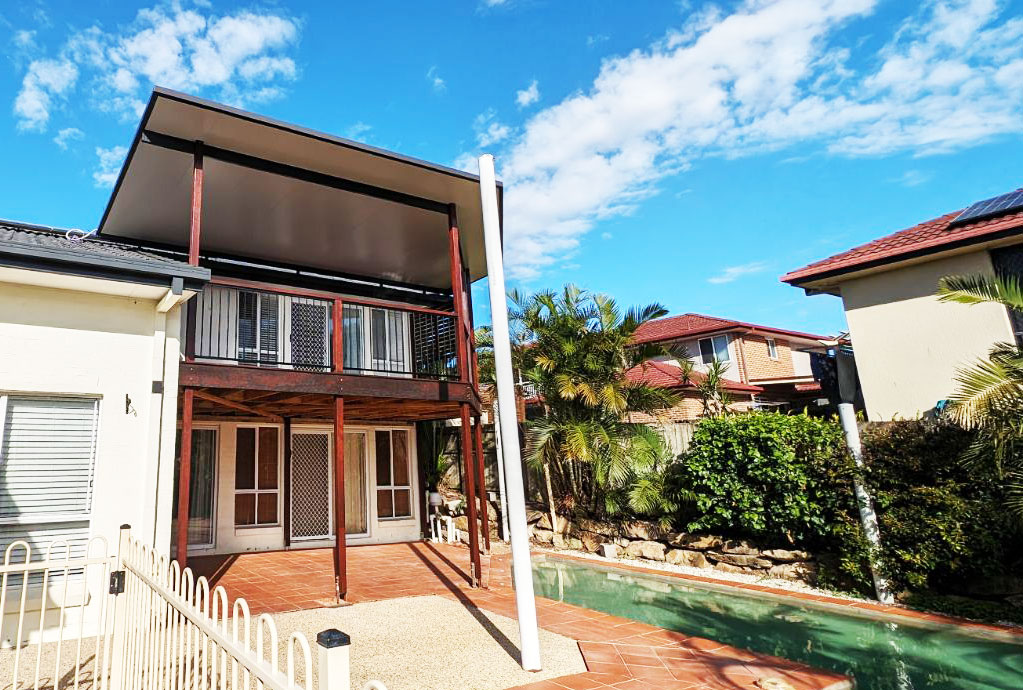PremiumLife01's tweet photo. This is the complete outdoor patio package featuring a nice big timber deck overlooking the pool. The upper balcony has an aluminium and timber balustrade and is covered with a custom designed insulated patio roof.

https://t.co/d3dmQZeDEn

#patiobuildersbrisbane #patiosbrisbane https://t.co/LyHjneHncM