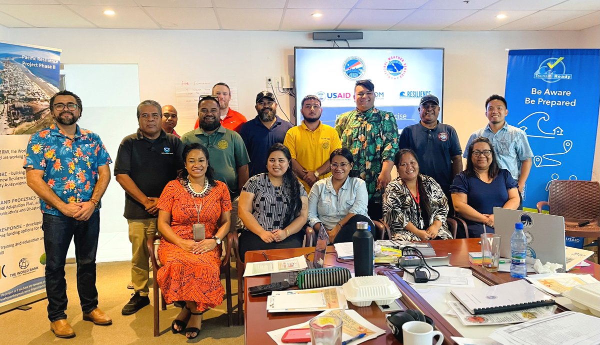 IOMMicronesia's tweet image. Our recent #DisasterSimulation exercise brought together key 1st responder agencies to test 🇲🇭’s emergency preparedness plan and capacities to respond to tsunamis and other rapid onset disasters.
Big thanks to #NDMO for the collaboration and @USAID for their invaluable support!