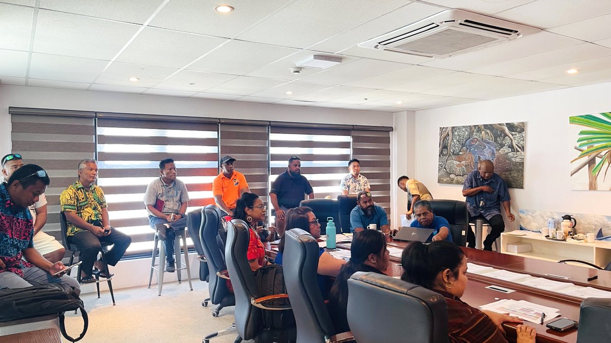 IOMMicronesia's tweet image. Our recent #DisasterSimulation exercise brought together key 1st responder agencies to test 🇲🇭’s emergency preparedness plan and capacities to respond to tsunamis and other rapid onset disasters.
Big thanks to #NDMO for the collaboration and @USAID for their invaluable support!