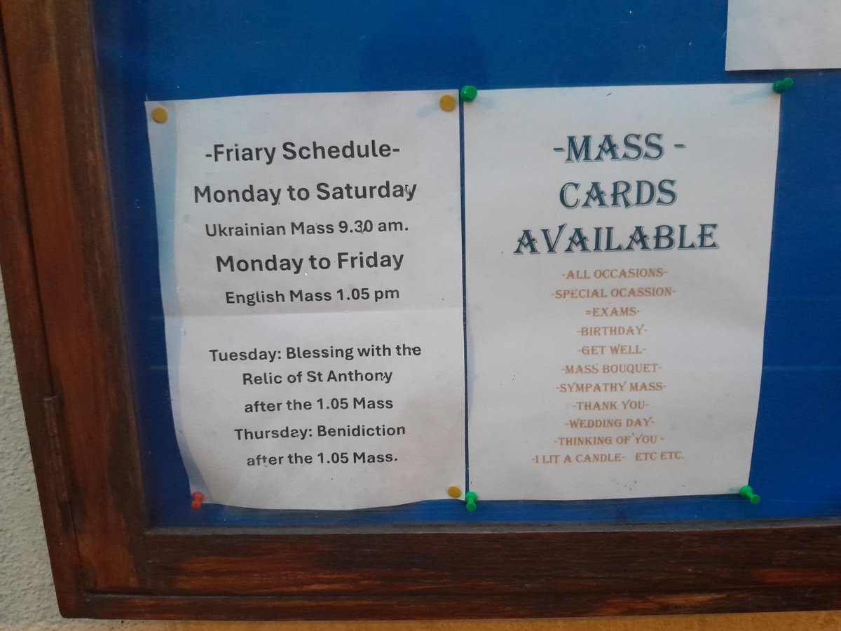 The notice board next to the Francis Place entrance to St. Francis Church ⛪️ on Lady Lane in #WaterfordCity. Masses are celebrated in both English and Ukrainian