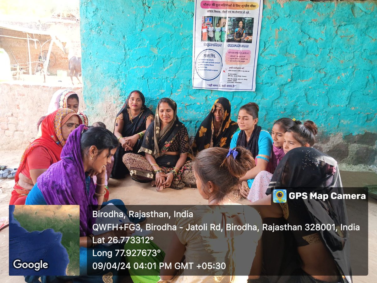 bablefoundation's tweet photo. #SakshamNaariKaSafar
Our team is interacting with women of Sarmathura & Birodha villages in Dhaulpur district, Rajasthan and helping them enrol for Passport to Earning Program of YuWaah UNICEF for #digital learning and #financial literacy.
#WomenEmpowerment #bablefoundation https://t.co/25XxM2bvrw