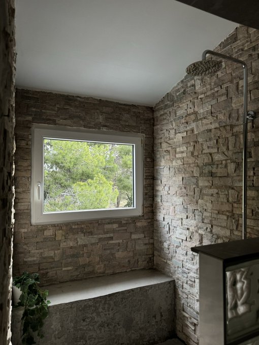 Do you see the same as I do? https://t.co/sCF05BeUQB