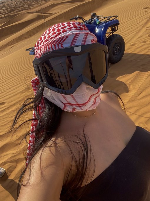 Desert baby 🇦🇪🐪 https://t.co/LehWP888Yz