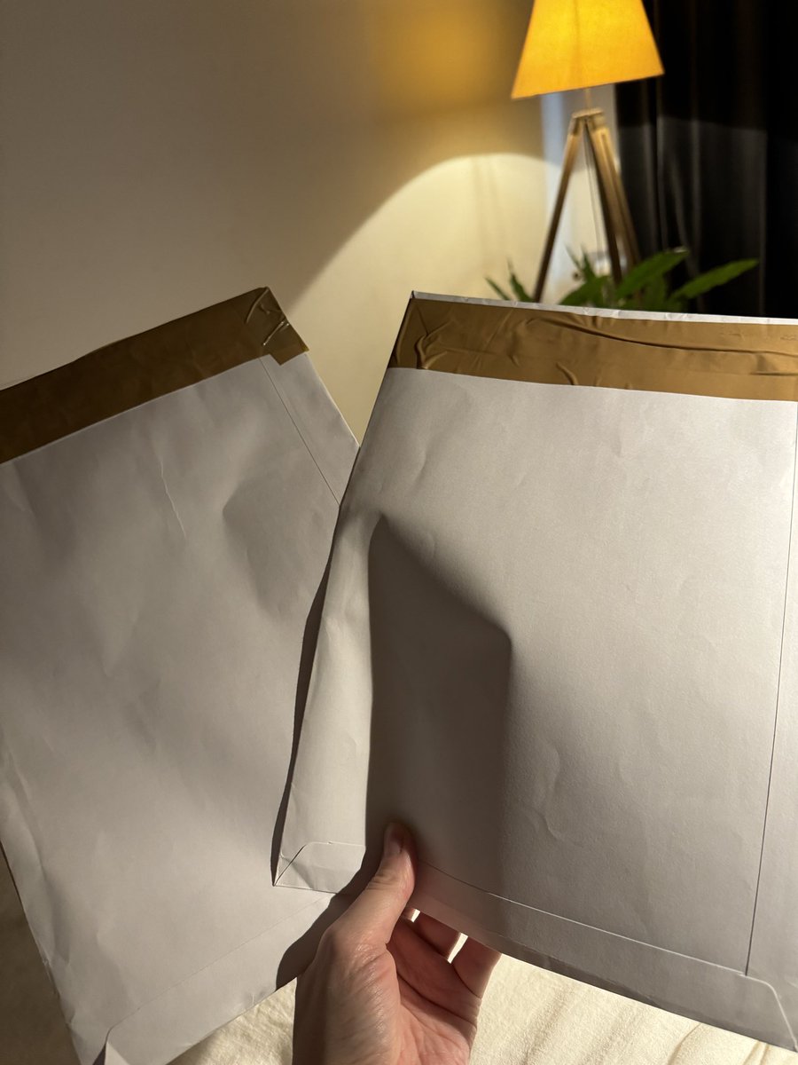 Two tickets for <a href="/LordOfTheLost/">Lord Of The Lost</a> on their way to their new homes. My ticket for the Berlin show is still up for grabs and priced below the market cost. So please share if you know someone who wants to go and save a few euros too 🤩

fansale.de/tickets/all/lo…