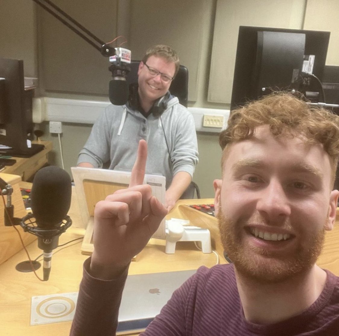 . @DownpourUmp Gareth & Jonny on tonight’s #Sportzone 6-8pm will be rounding up the local, national & international sports stories + @JJohnson_16, Sports Editor from @LincSport, is joined by @LindumHockey Club to discuss all things Hockey and back to back 1st team promotions