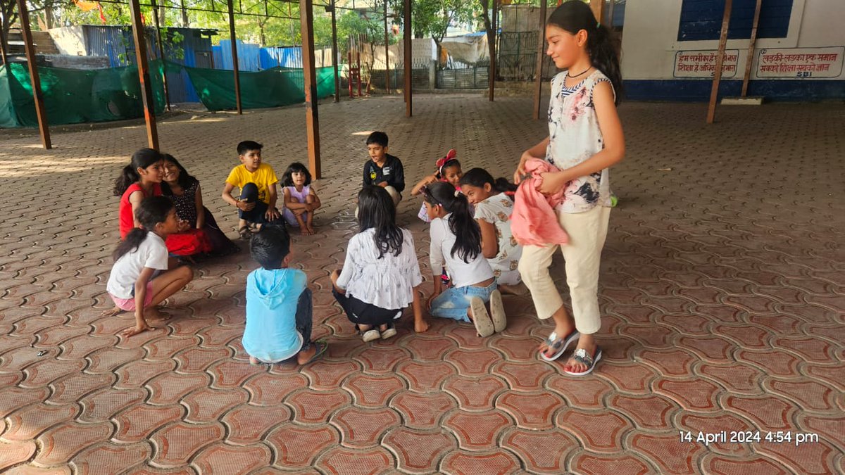 Children playing games after a heat wave session led by Ajeeta ji. Mannat Social Welfare Society, NGO Partner of I4N.
