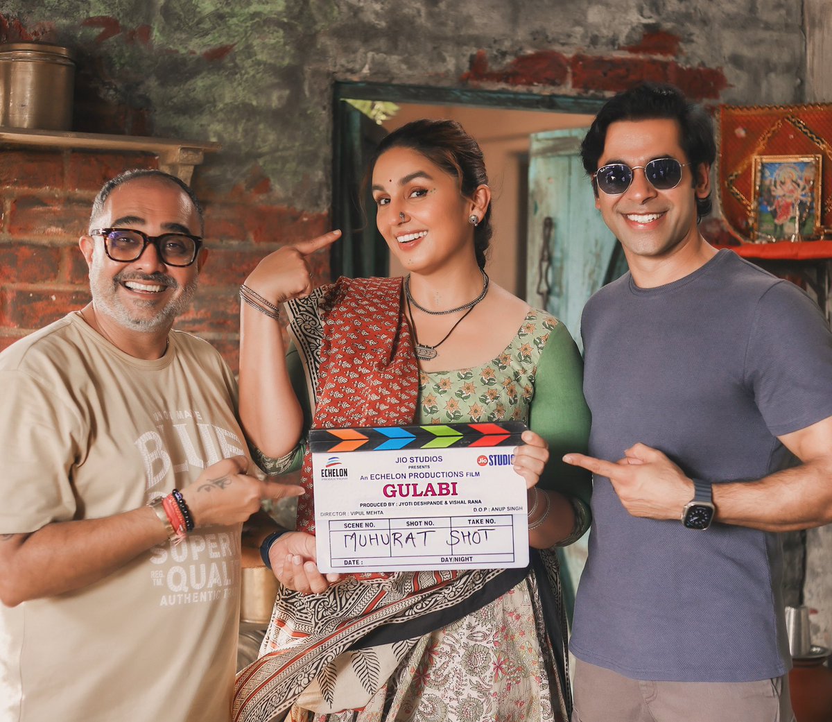 Huma Qureshi (@humasqureshi) on Twitter photo Here she is ….. Gulabi !! Shooting begins
<a href="/itsvishal_rana/">Vishal Rana</a> <a href="/jiostudios/">Jio Studios</a> <a href="/echelonmumbai/">Echelonproduction</a> <a href="/vipulme08004680/">vipul mehta</a> Here she is ….. Gulabi !! Shooting begins
<a href="/itsvishal_rana/">Vishal Rana</a> <a href="/jiostudios/">Jio Studios</a> <a href="/echelonmumbai/">Echelonproduction</a> <a href="/vipulme08004680/">vipul mehta</a>