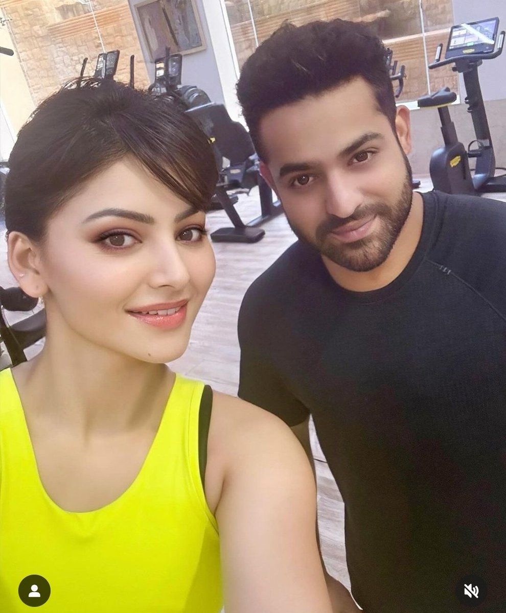 Urvashi Rautela with Tarak Vishwak Sharma❤