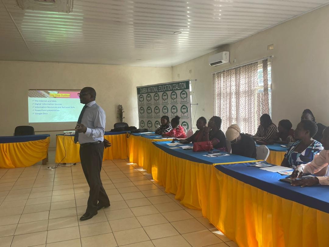 We held another training on digital literacy training for teachers in Mongu District yesterday . The training focused on how teachers can conduct digital lessons and online assessments. @giz_gmbh @Medu_Zambia @GPforEducation