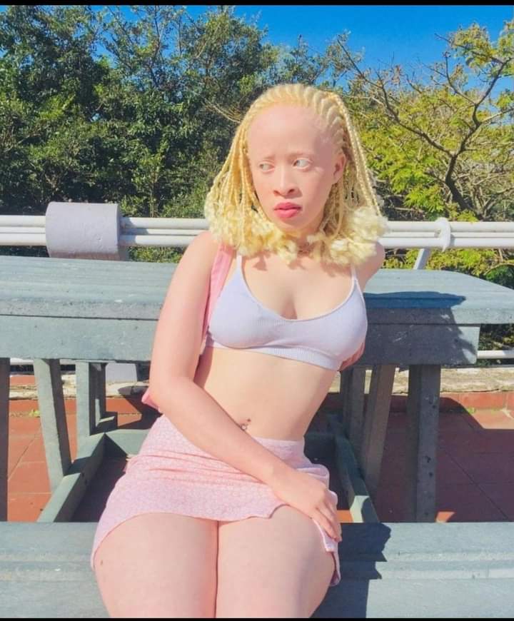 angelferxoxo's tweet photo. N0 South African would scroII past this P0ST without Iiking and Ieaving a lovely message. https://t.co/ebA56GKR6n
