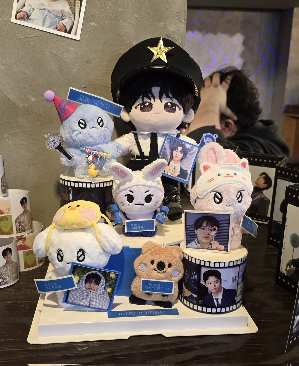 💫 솜타곤 인형 카페에 데려다 두었습니다..🫶
유니분들 덕분에 카페가 더 풍성해지는것 같아서 감사한 마음이 가득하네요..🥹
<a href="/som_PTG/">솜타곤✨</a> 너무너무 감사합니다...🙏