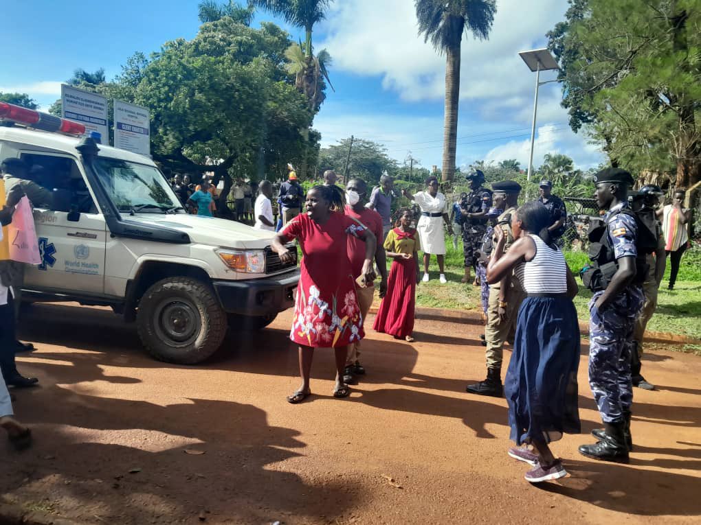 Work disrupted as Jinja Hospital staff protest against land grabbing by the Muslim community. Join us in raising awareness and supporting our fight to reclaim hospital land #JinjaHospitalProtest
