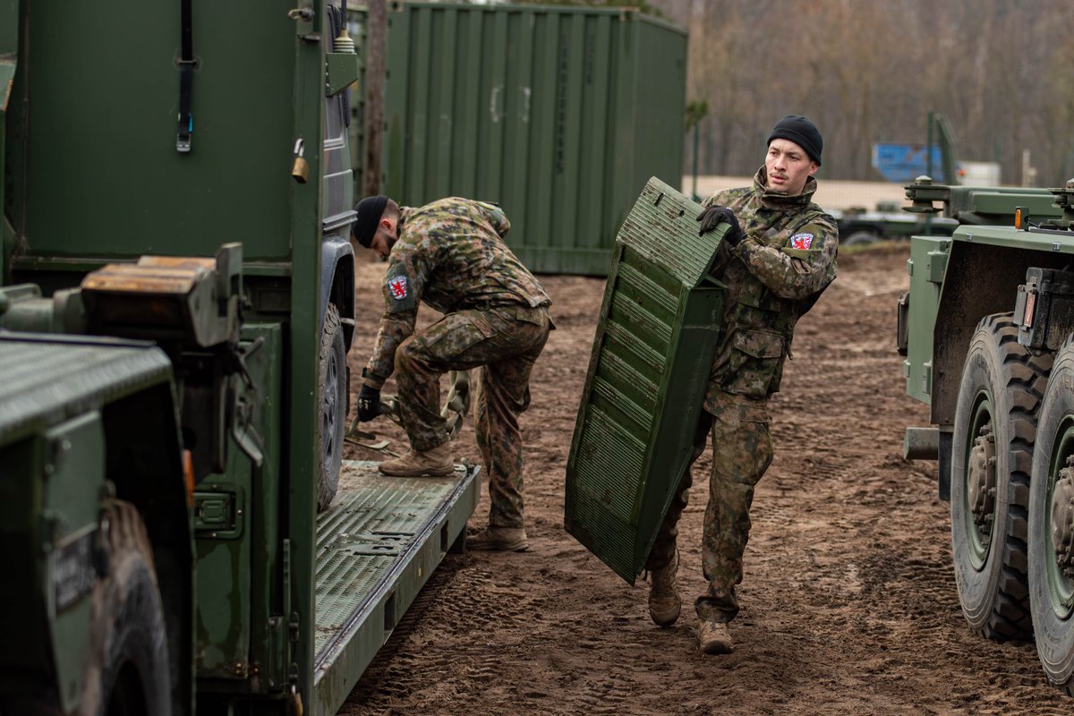 mnbg_lithuania's tweet photo. Meet the 🇱🇺 detachment of #eFP BG 🇱🇹. They are only six, but nevertheless, OR-5 Dany, OR-3 Dani, and OR-2’s Patrick, Ricardo, Chris, and Cédric make up an important part of the light transport platoon of the MN CSS Coy. 

#WeAreNATO &amp; #StrongerTogether 

@NATO @ArmyLuxembourg https://t.co/tVPWZ5t3K8