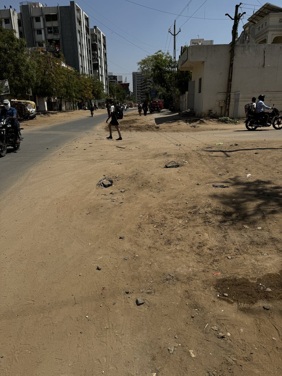 Gatar nakhya bad road khata ni koi j process nahi .!AMC @AMC_Complaints @AMCommissioner @AMCAhmedabad @CMOGuj @AhmedabadBjp @tv9gujarati @Bhupendrapbjp ward:- naroda vithalplaza ni same sadhimata mandir pachad .!