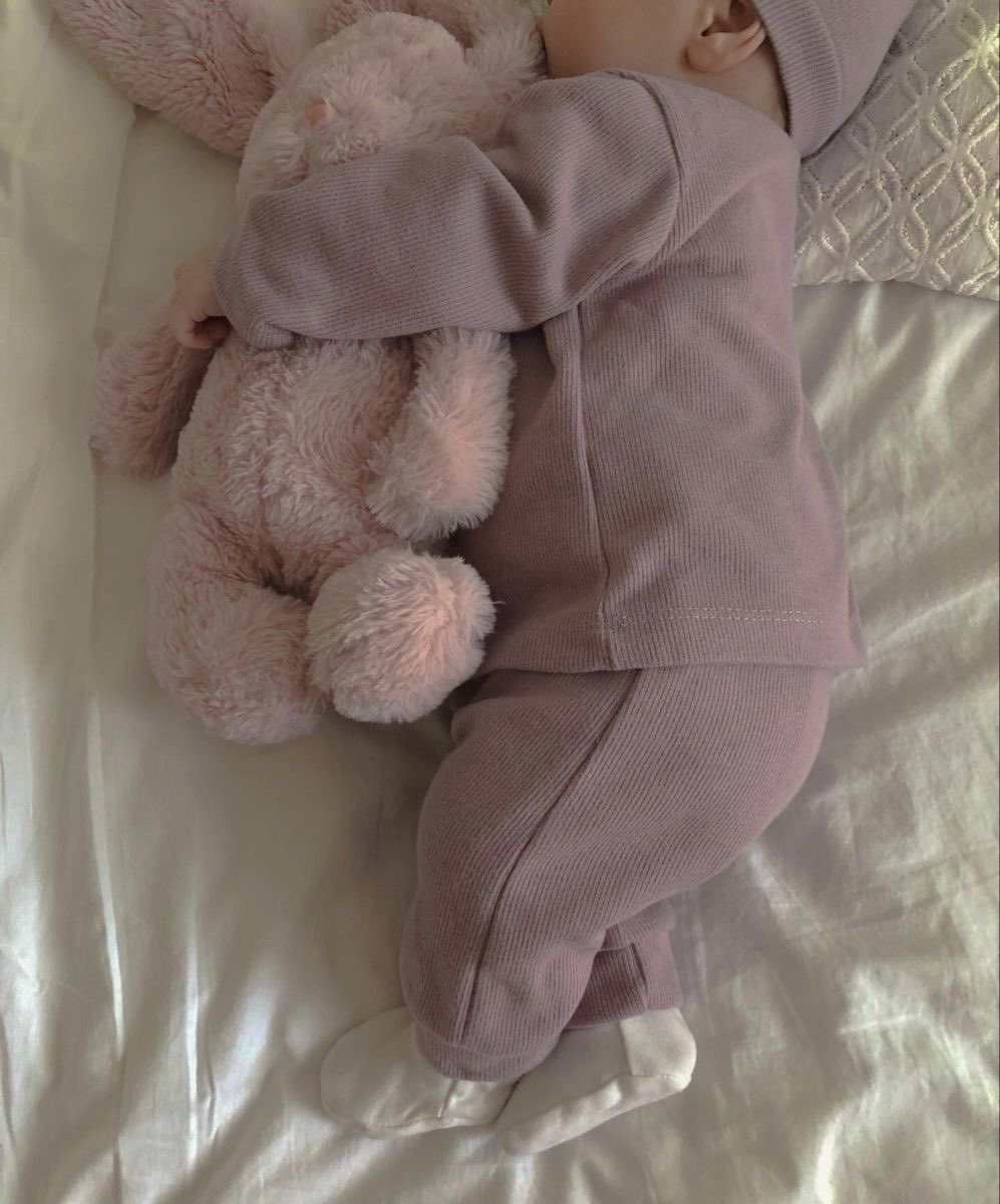 ⠀
⠀⠀⠀⠀𝑾𝒆𝒍𝒄𝒐𝒎𝒆, 𝒃𝒂𝒃𝒚 𝑪𝒊𝒂𝒓𝒂🌟

Y la espera terminó. Mi esposo y yo estamos muy felices de poder conocer AL FIN a nuestra bebé. Las palabras no me alcanzan para describir todo lo que siento en este momento. Te amamos muchísimo, princesita.🩷
⠀