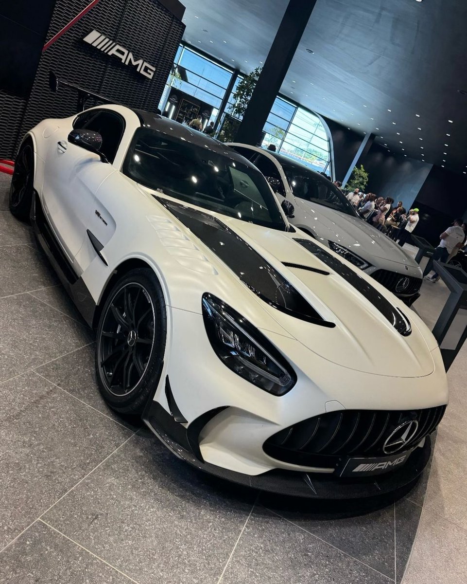 AMG GT Black Series 730 HP 🦇 📸: @arturocastillod (IG)