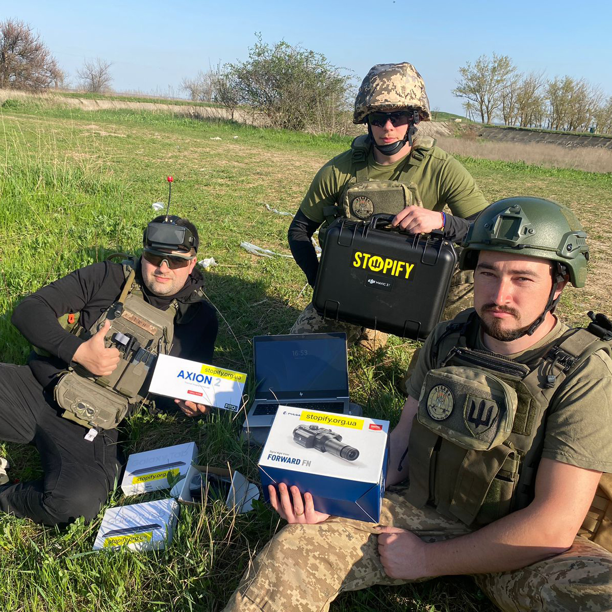 Hello from the 124th Territorial Defense Brigade🇺🇦 – the defenders send thanks to all our subscribers! #stopify #spreadtheword