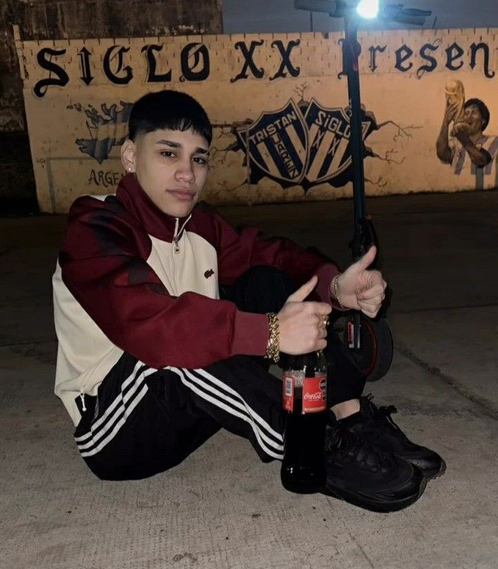 fua lo rre amo mal aunque me haga enojar y aveces le quiera partir un palo en la cabeza