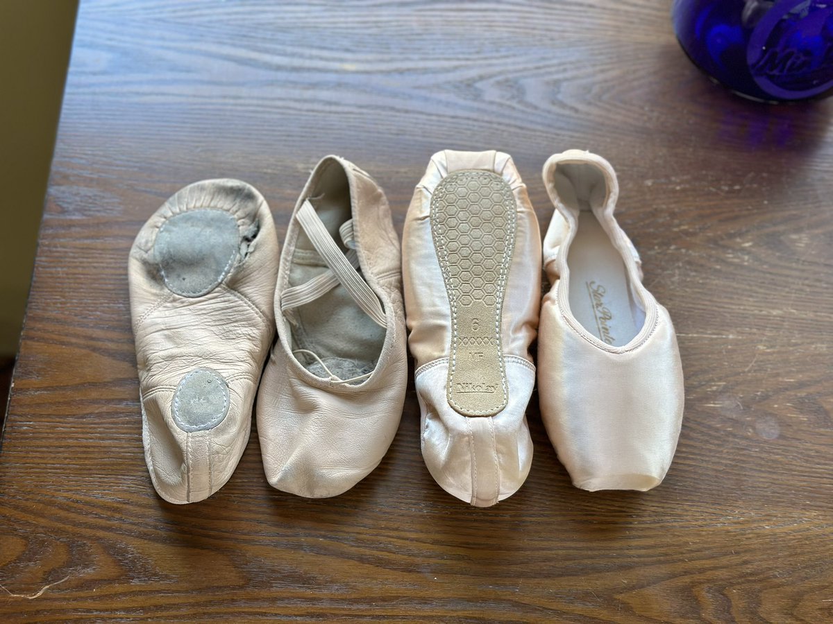 kristinabchi1's tweet photo. Feeling sentimental. First point shoes plus the ballet slippers she wore holes in to get there. Plus her 18 year old brothers beat up senior year wrestling shoes. A ton of hours, both theirs & mine in those pieces of leather and fabric. #damnimold #proudmom @PhilStandard https://t.co/ngHzYqX5MX