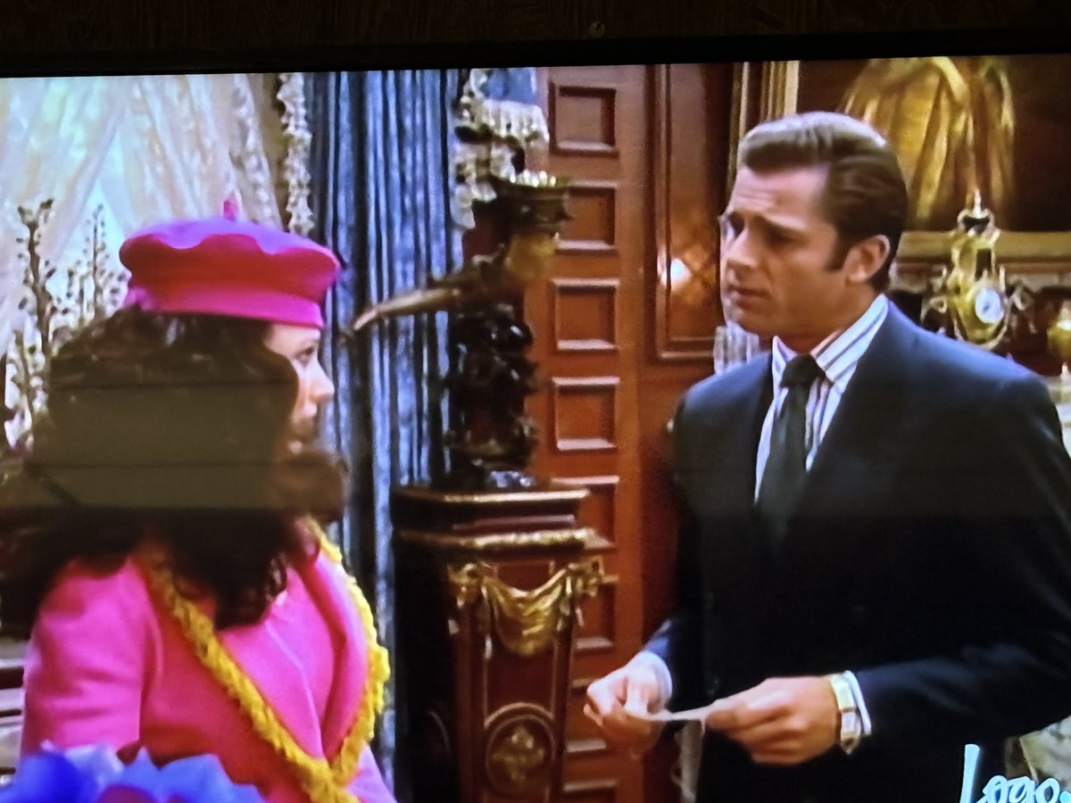 grease2's tweet photo. Here’s a pic of @maxcaulfield when he guest starred on THE NANNY with @frandrescher ! Loved this series and this episode! #grease2 #dynasty #coolrider #thenanny #rexmanning https://t.co/sVWp34lZfx