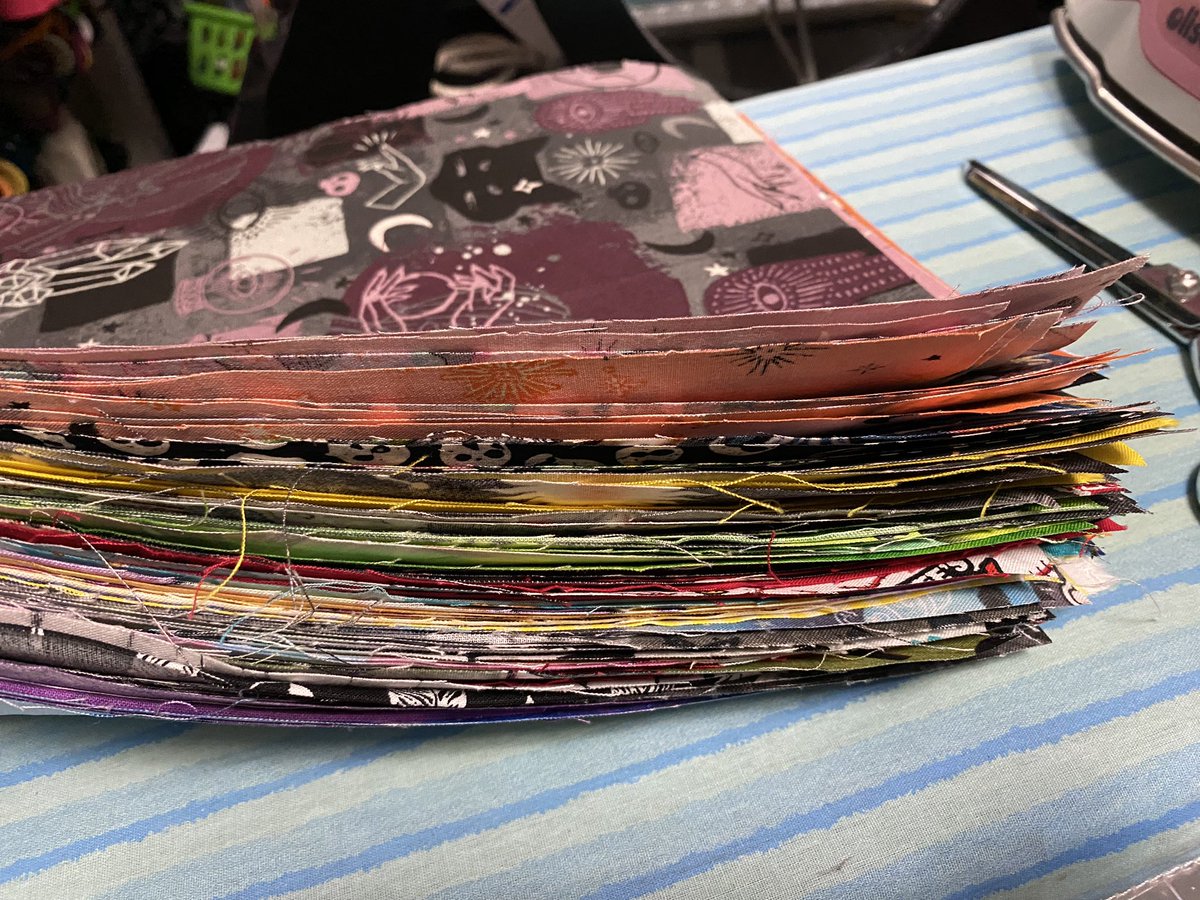 That’s a lot of potholders. 🥴 I can’t back out; I’m in too deep!