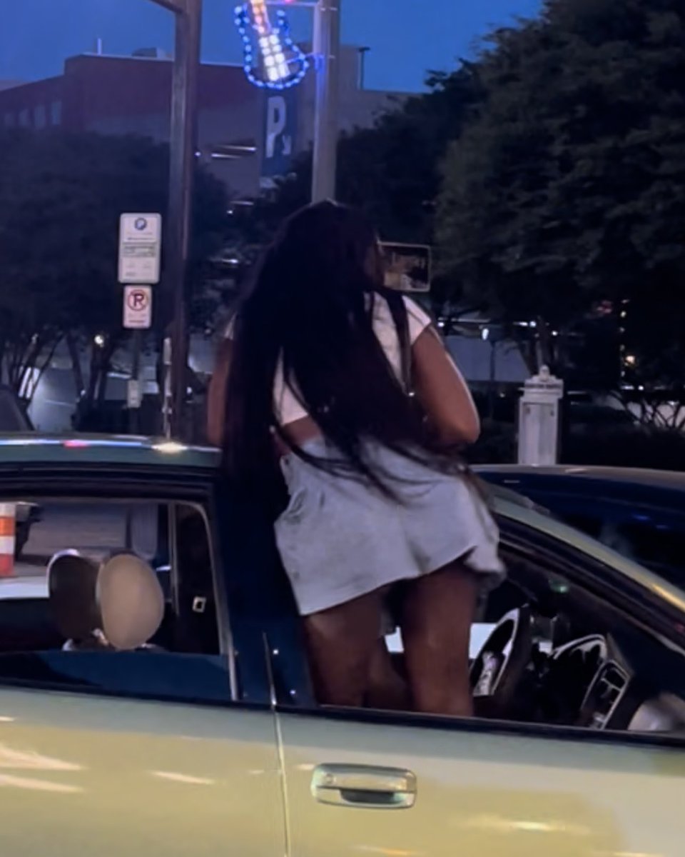 Mighty990KWAM's tweet photo. This is @mayorpaulyoung’s Memphis. Soul and Swagger on full display in downtown Memphis tonight. #BootyTwerk https://t.co/RWI4Z8i0zQ