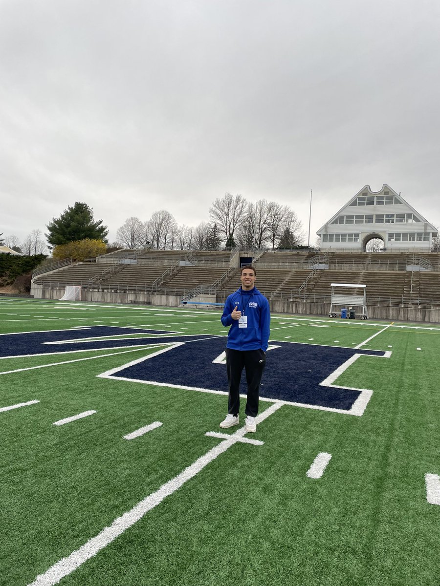 marcusclephan's tweet photo. Great time at Middlebury today! Had a lot of fun meeting @FBCoachPaquette and @CoachRyan_5 ! Can’t wait to be back! https://t.co/jXTQbb1PQV