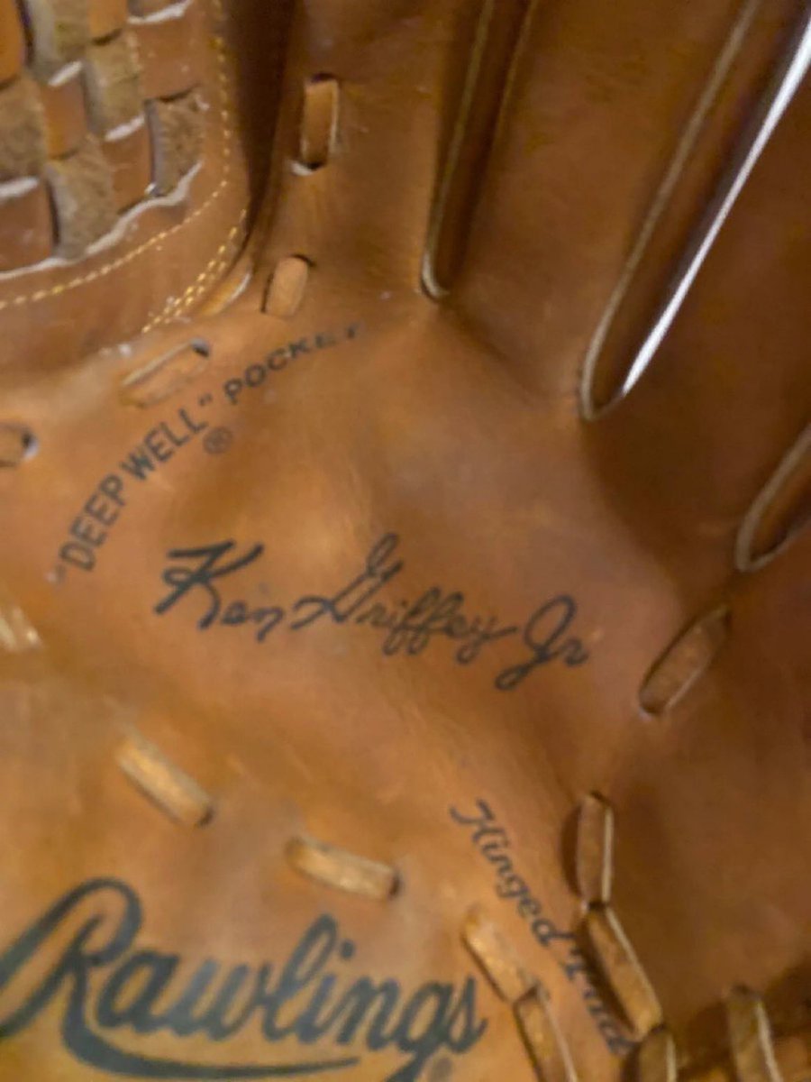 nut_history's tweet photo. Do you remember the signature in your first baseball glove - or one of your first?  Please quote https://t.co/Ffj6LrI1rf