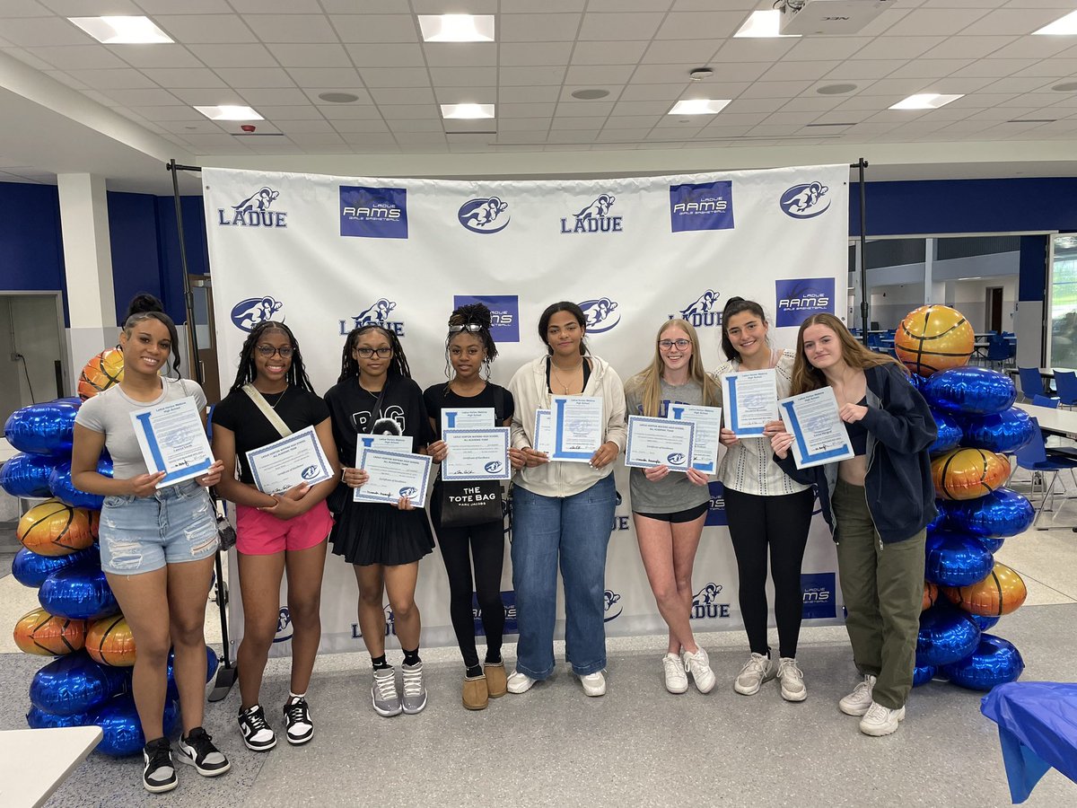 laduegbb's tweet photo. A fun night celebrating this season and this group of young women!!! 🎉🏀🏆 What a year we’ve had 💪🏼   Varsity finished 16-11 
JV finished 17-4

We look forward to this summer and what the off season will bring 🤩 
#laduepride #nsync #newgoals https://t.co/emjs8yXeQL
