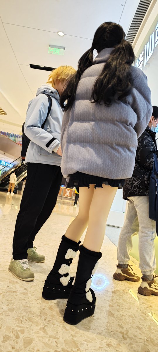 G2pG3's tweet photo. #丝袜 #街拍 #长腿 #骚女友 想顶上去 https://t.co/6dlJUbb3sI