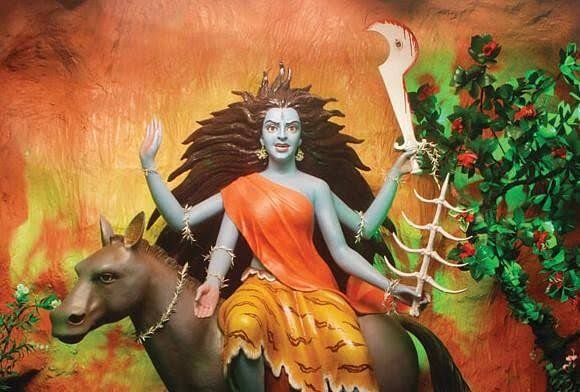 Good morning guys, Wishing you a day filled with the divine energy of goddess Kalratri, guiding you towards success and fearlessness ❤️ 

Jai maa kalratri 🙏🏻🙏🏻