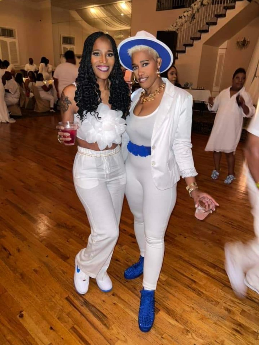 2damnPHAT's tweet photo. About last night, L. W. Higgins 90s takeover All White Party. My girls and I. #lwh90takeover #LWHiggins https://t.co/qaTbjCDZKO