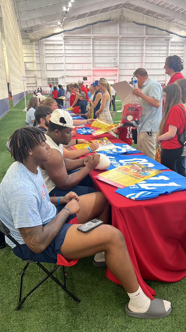 Great day yesterday capped by our @grovecollectnil ambassadors spending time with our loyal supporters and fans! Thank you @OleMissMClub for the support. So proud of the relationships we are building between our athletes and Rebel Nation! #Grateful ❤️💙