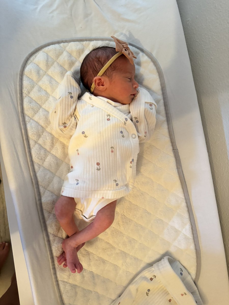 irisv_7's tweet photo. The newest member of our family, baby girl Scottie Adeline 💛 we are so blessed to be her parents! https://t.co/j2pVCHk0OC