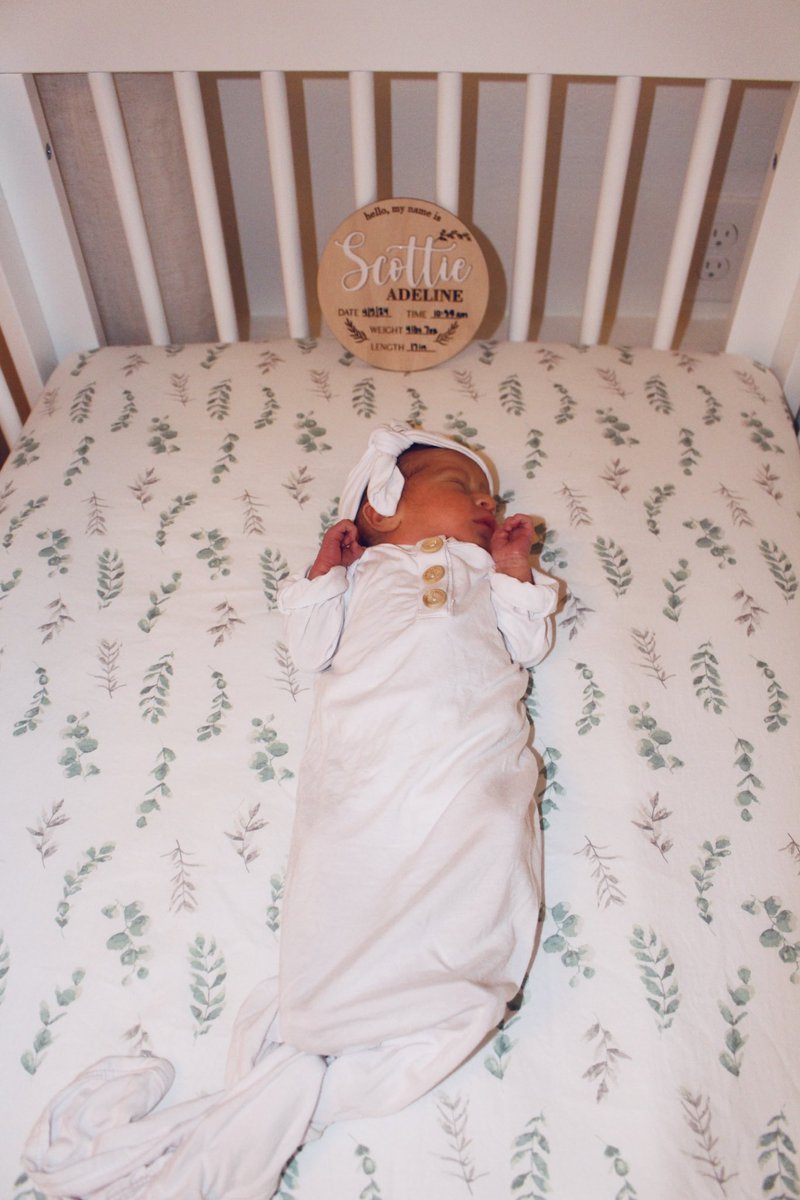 irisv_7's tweet photo. The newest member of our family, baby girl Scottie Adeline 💛 we are so blessed to be her parents! https://t.co/j2pVCHk0OC