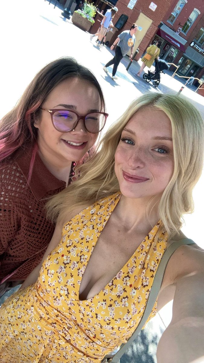 madisonbrooke14's tweet photo. Thanks for the visit🧡 come back again soon pls https://t.co/OfPRtlbAXK