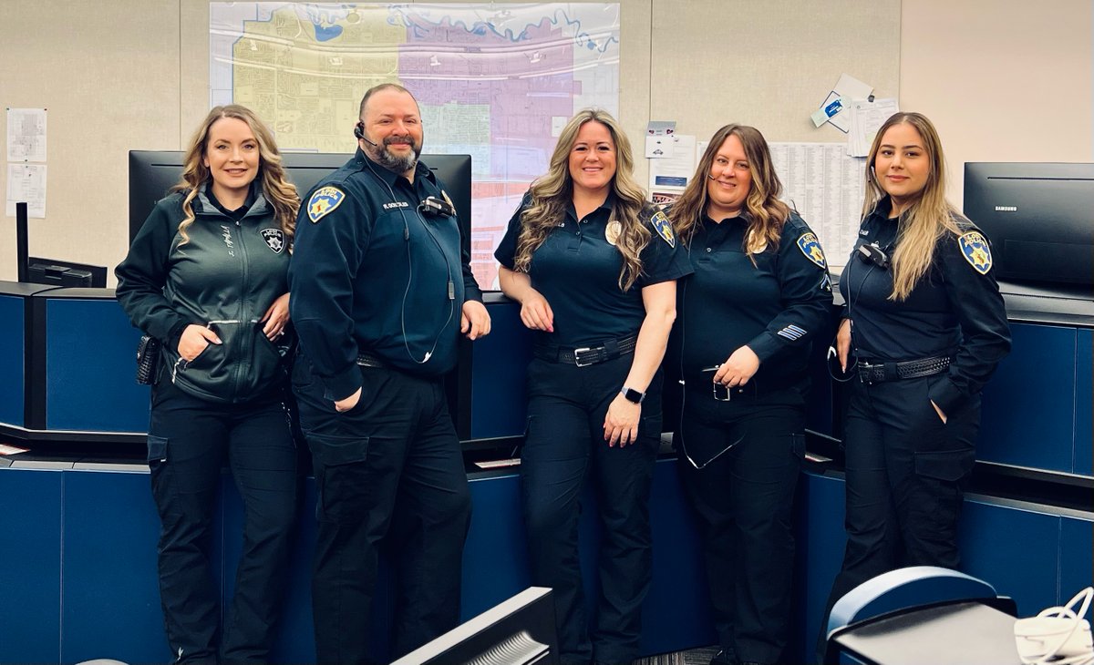 LodiPD's tweet photo. Stay safe and stay connected. #NationalPublicSafetyTelecommunicatorsWeek https://t.co/KYw5Hkbfql
