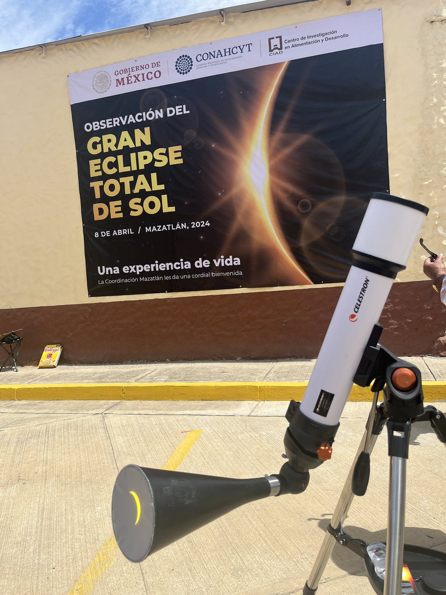 FRosalesO's tweet image. Inolvidable experiencia del #EclipseSolar2024 en el @CiadConahcyt Mazatlán