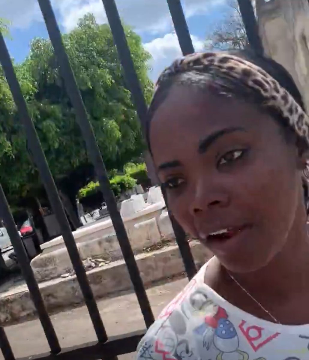 padroncueto's tweet photo. #Represoras de la Seguridad del Estado que detuvieron hoy al reportero de CubaNet Noticias y manifestante dle #11J, Armanditoo Sardiñas, mientras cubría la marcha del día del perro.

Los represores no deben quedar anónimos https://t.co/lvNCfXffC7